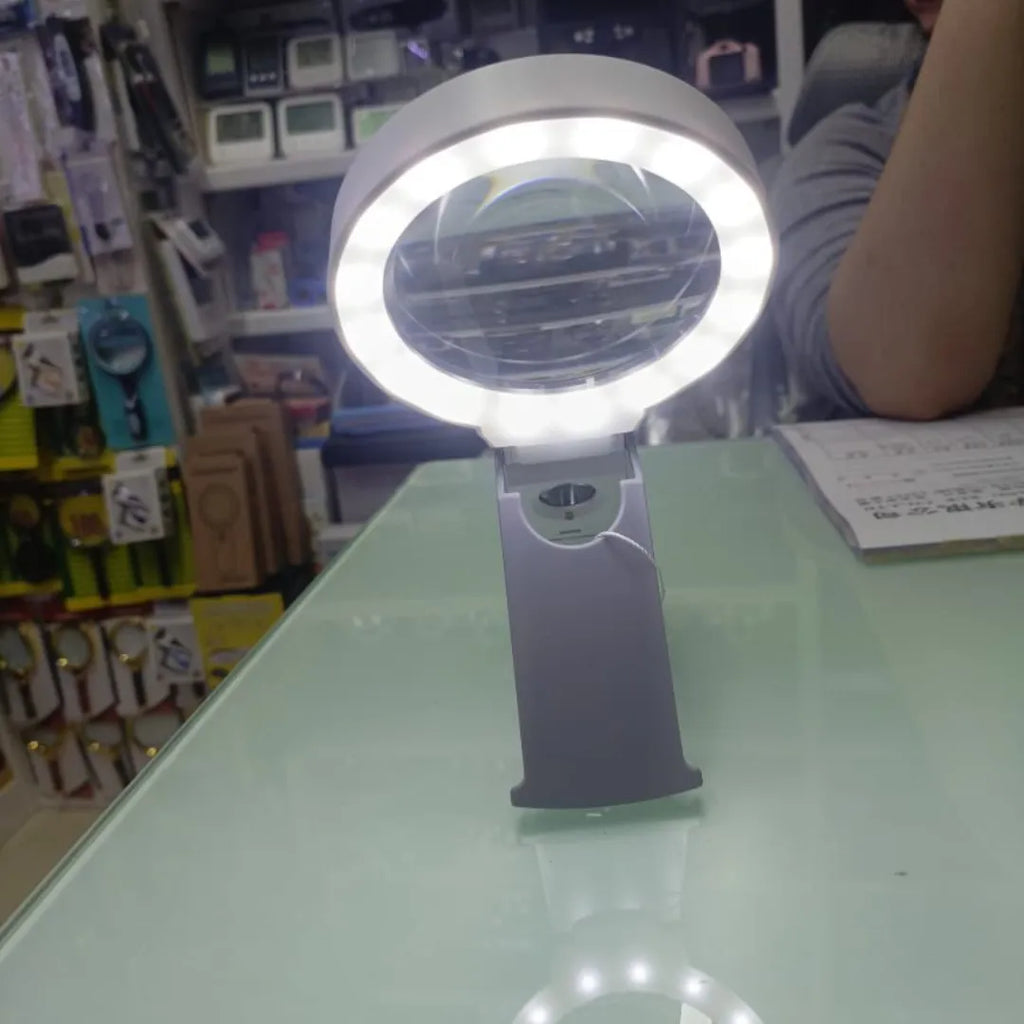 Loupe LED  3 en 1 + Loupe SOUPLE  OFFERTE