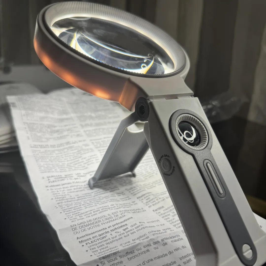 Loupe LED  3 en 1 + Loupe SOUPLE  OFFERTE